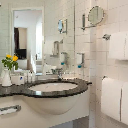 Essential By Dorint Berlin-adlershof 3*