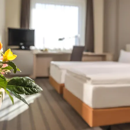 Essential By Dorint Berlin-adlershof Hotell 3*