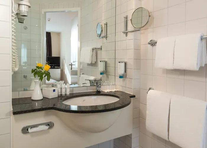 Essential By Dorint Berlin-adlershof 3*