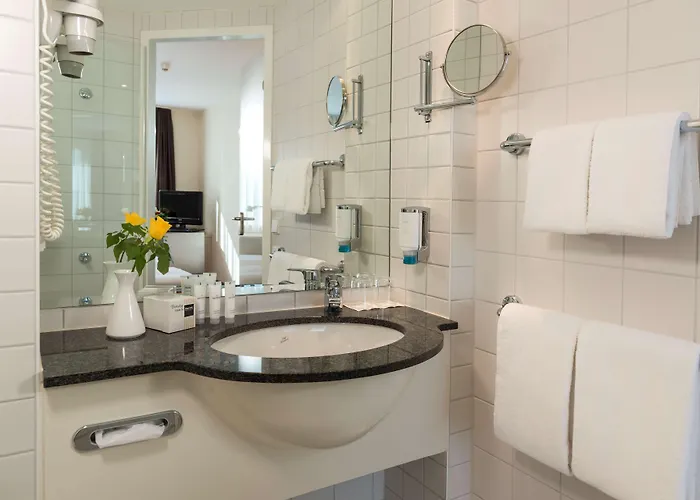 Hotell Essential By Dorint Berlin-adlershof 3*